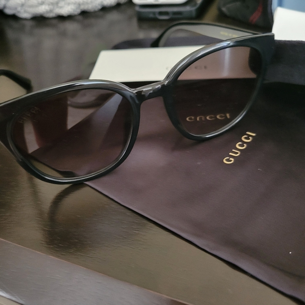 Gucci GG1122SA 001 Black Gradient Women Sunglasses NEW - Picture 8 of 8